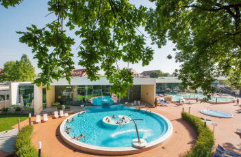 Copyright Parktherme Bad Radkersburg_Fotograf Harald Eisenberger_Thermalbecken_Frühling_Sommer_Image_high res